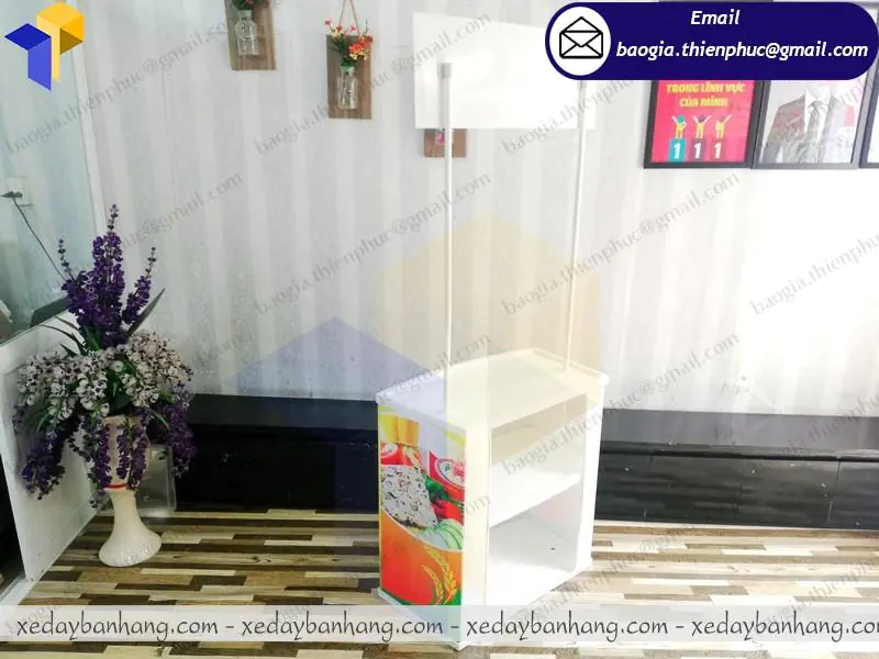 báo giá booth nhựa siêu thị