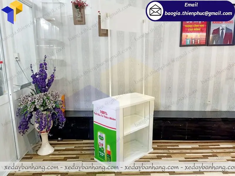 giá quầy nhựa bán hàng