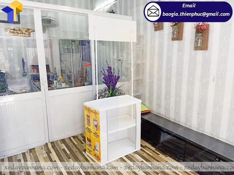 giá quầy nhựa lắp ráp