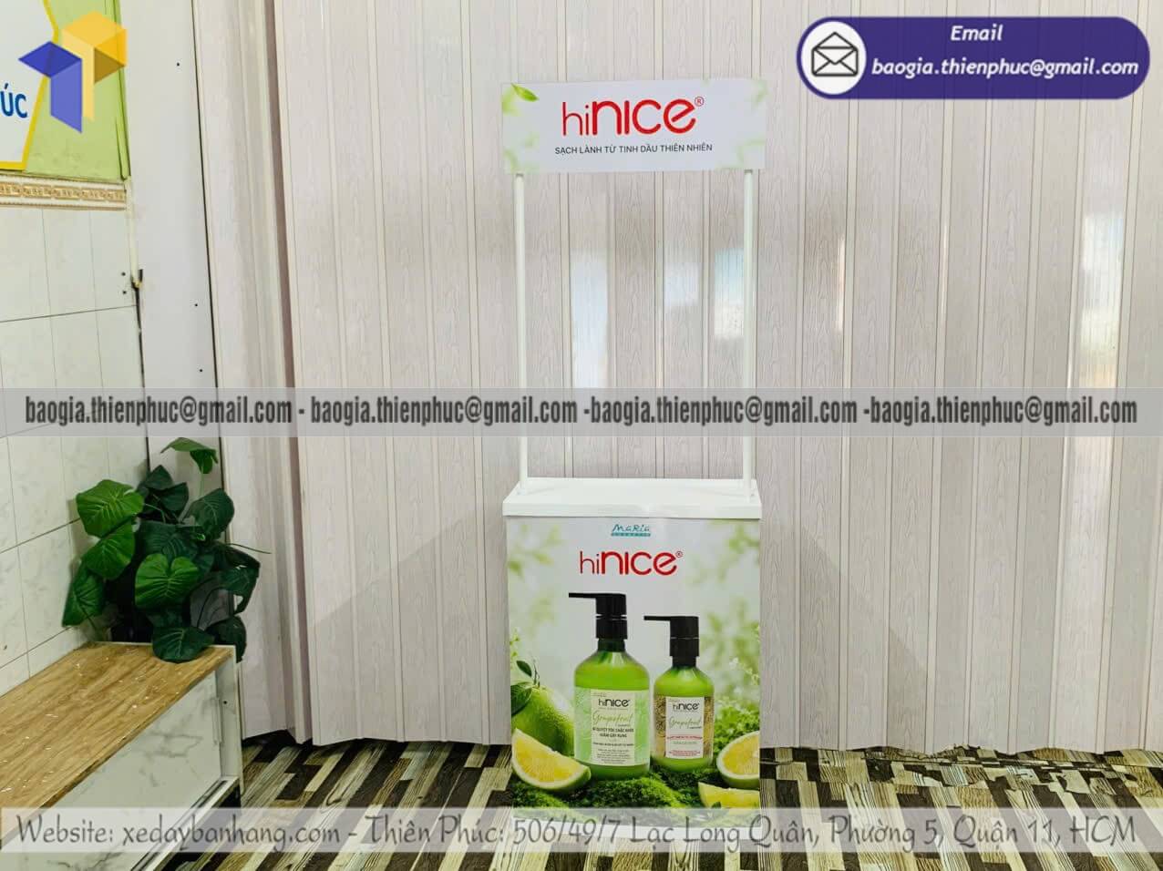 Quầy sampling bằng nhựa marketing tại siêu thị
