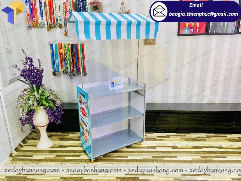 bàn lắp ráp bán đồ ăn vặt đẹp