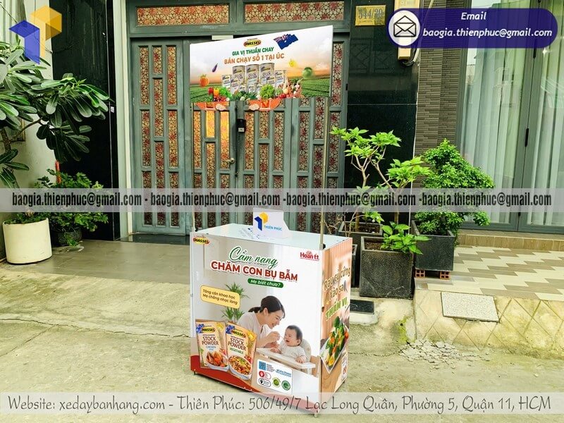 Báo giá booth sắt cho PG đứng giới thiệu sản phẩm di động gấp gọn dễ vận chuyển