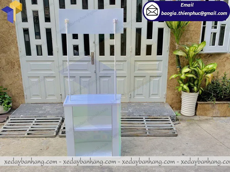 báo giá quầy nhựa bán hàng siêu thị