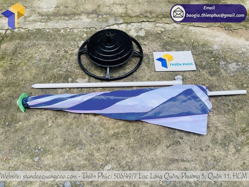 báo giá sản xuất dù che quảng cáo cho showroom HCM