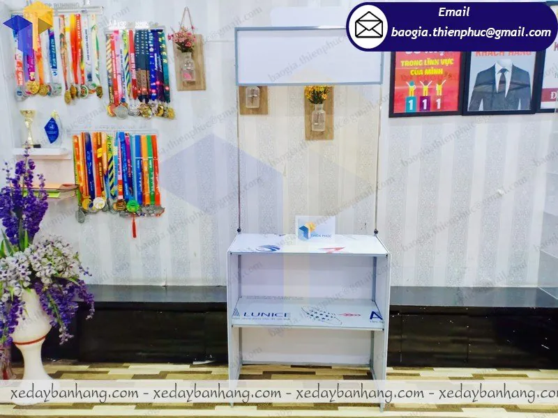 booth bán hàng bằng sắt giá rẻ