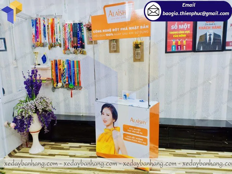 booth bán hàng bằng sắt