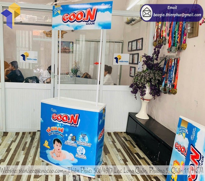 quầy bán hàng lưu động bằng nhựa