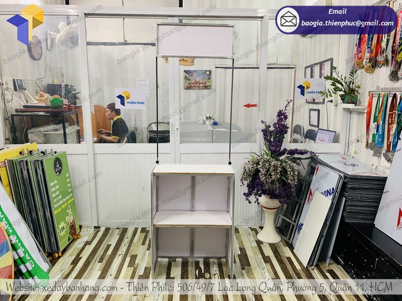 Booth café mang đi xếp gọn đẹp