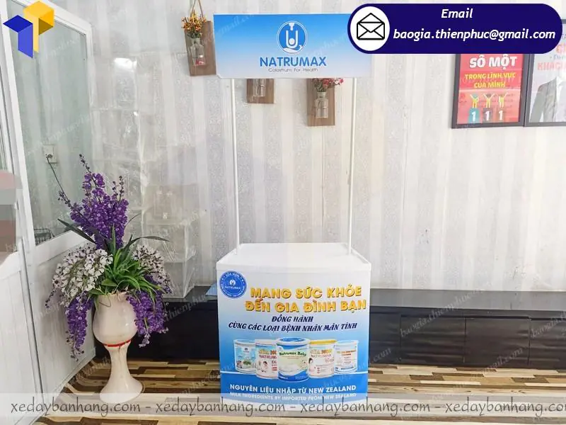 báo giá booth nhựa siêu thị