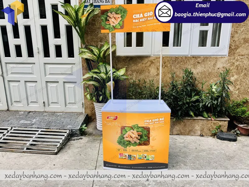 booth nhựa bán chà giò giá rẻ
