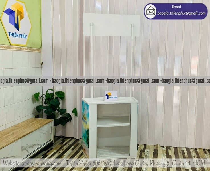 Booth nhựa cho PG trưng bày sản phẩm mới ra mắt dùng cho siêu thị trung tâm thương mai
