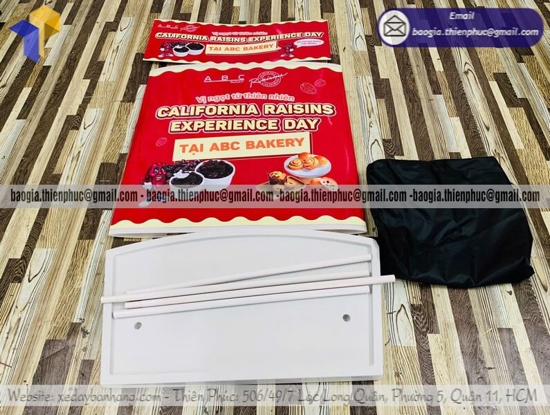 Booth nhựa PG chạy chương trình sampling sản phẩm giá sinh viên đẹp chất