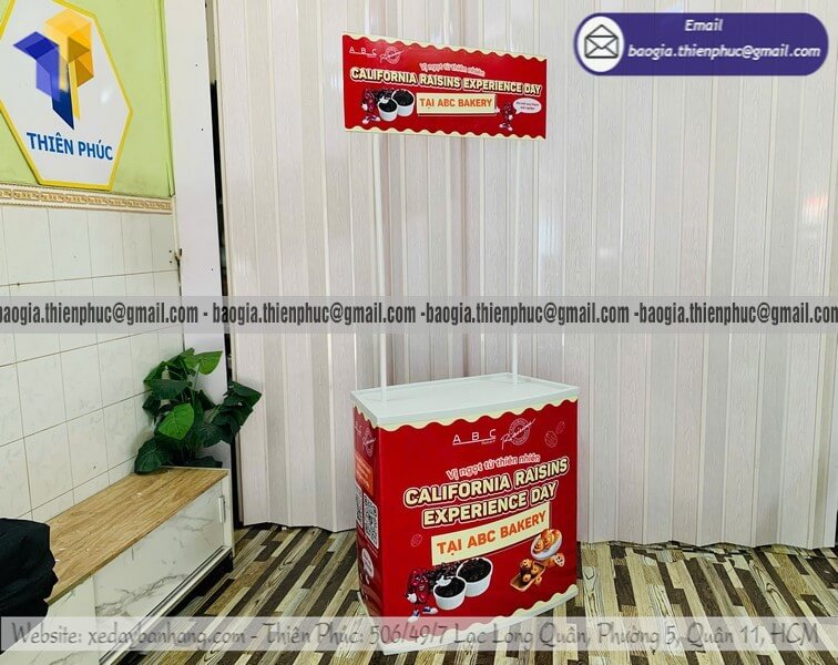 Booth nhựa PG chạy chương trình sampling sản phẩm khai trương cửa hàng và dùng thử