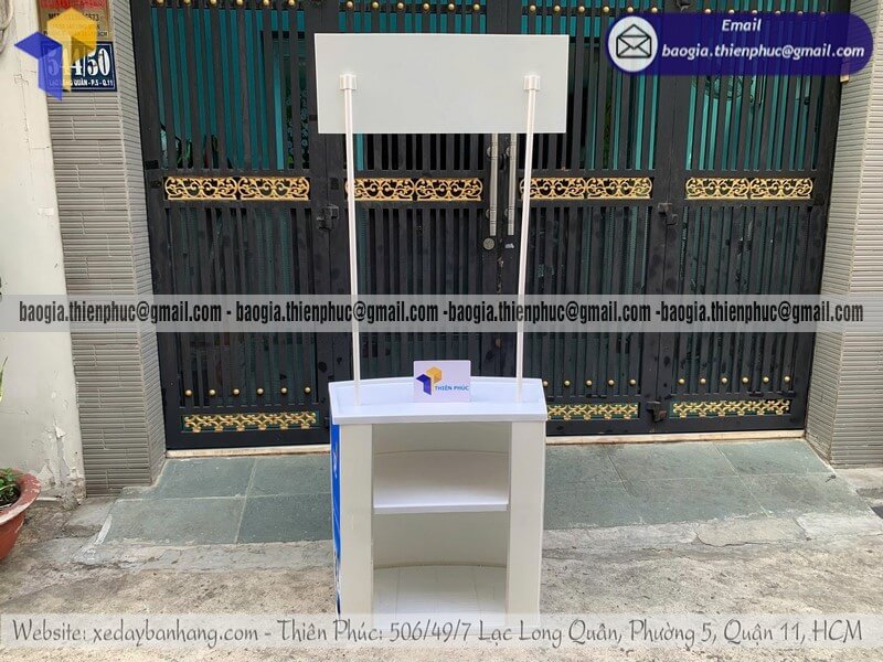 Booth nhựa quảng cáo cho PG đứng sự kiện in logo brand sale event cực hiệu quả