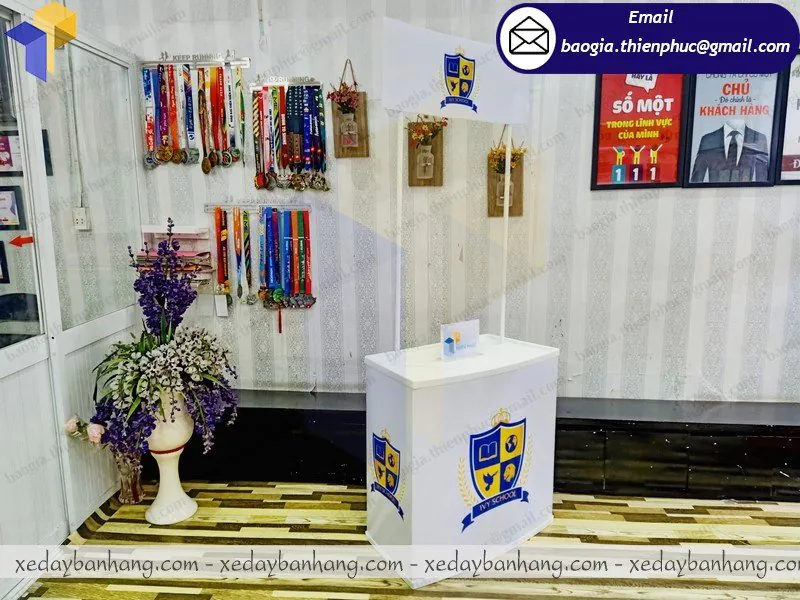 booth nhựa quảng cáo sự kiện giá rẻ