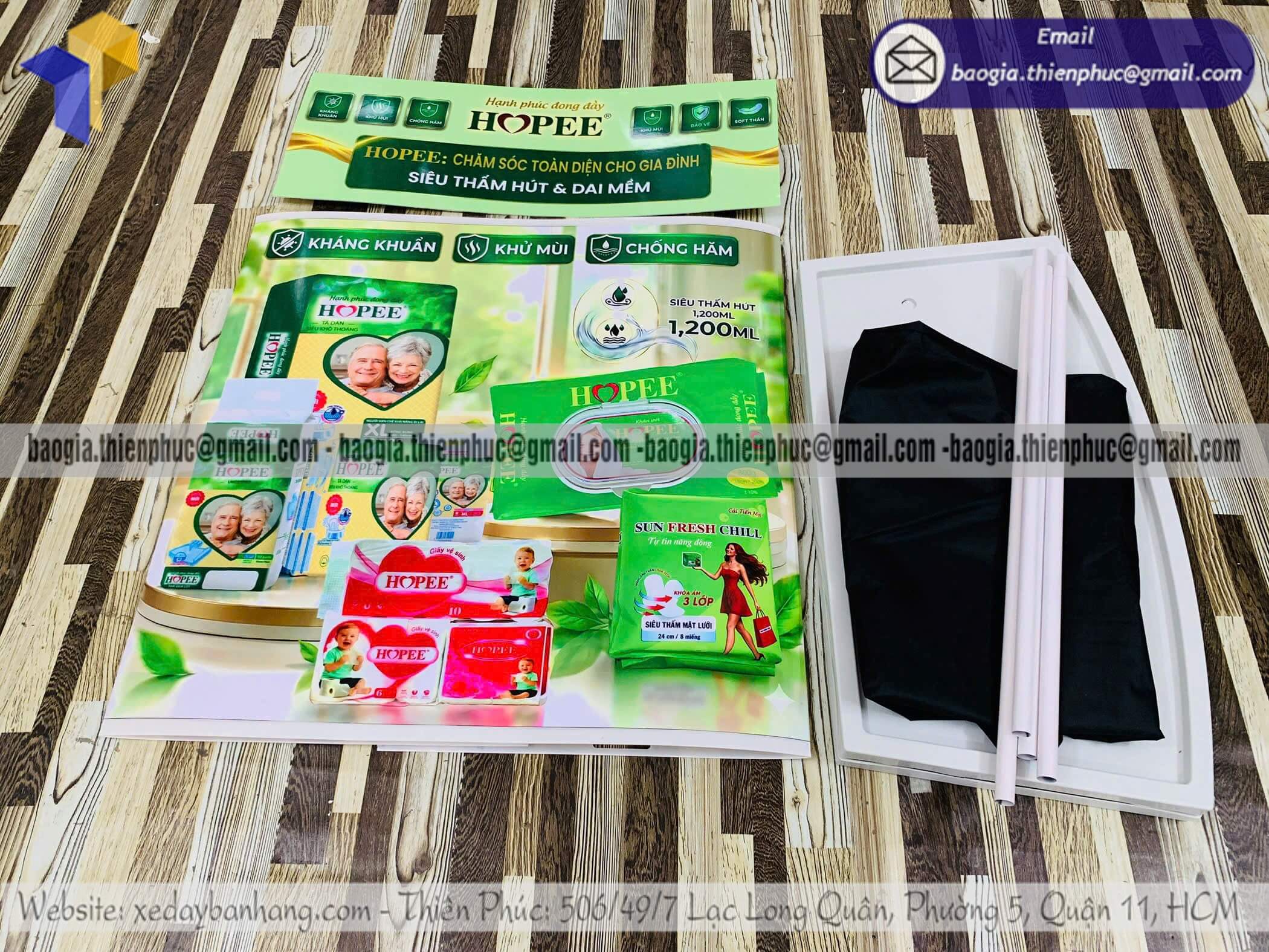 Booth nhựa sampling cho PG quảng cáo mặt hàng mới in logo brand siêu xinh