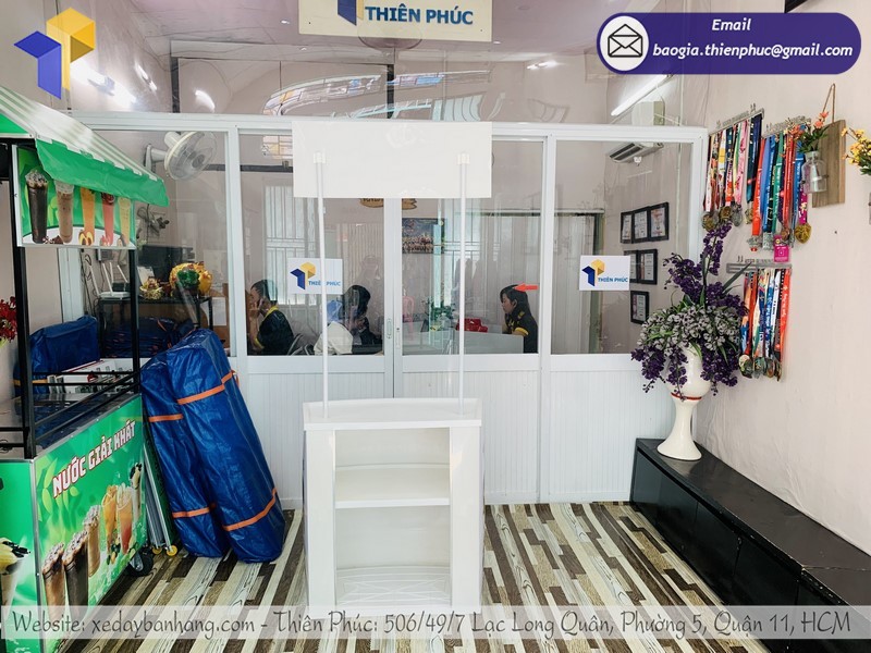 Booth nhựa quảng cáo siêu thị tphcm