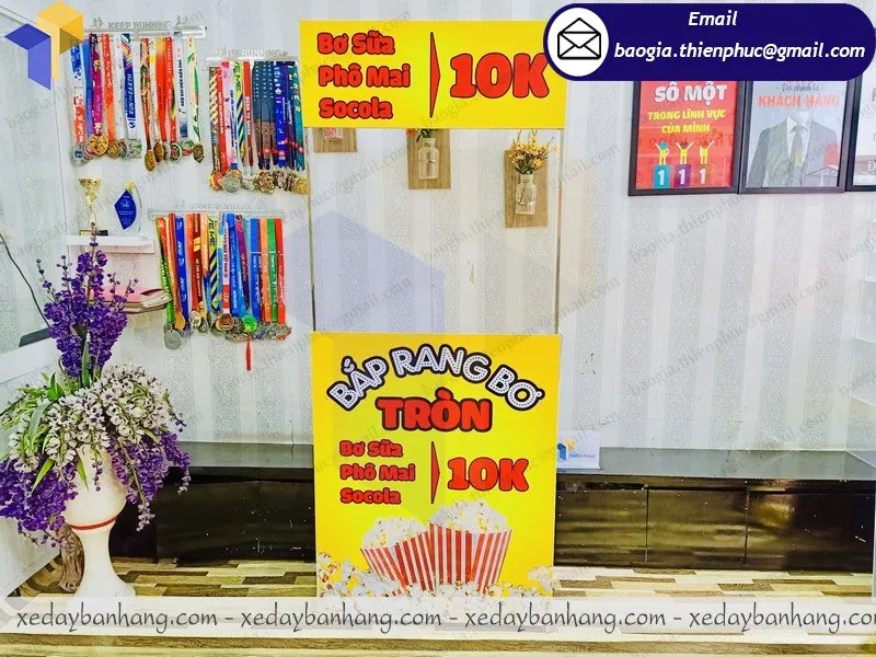 booth sắt bán bắp rang bơ