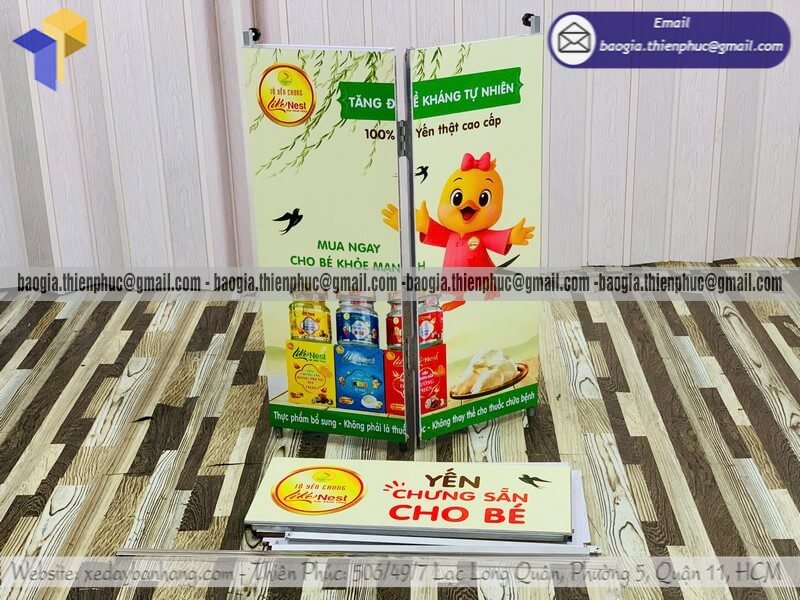 Booth sắt cho nhân viên PG đứng tiếp thị di động trưng bày quảng cáo lưu động đẹp mê ly