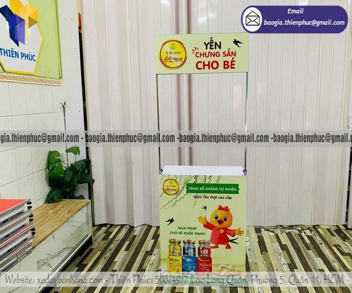 Booth sắt cho nhân viên PG đứng tiếp thị di động