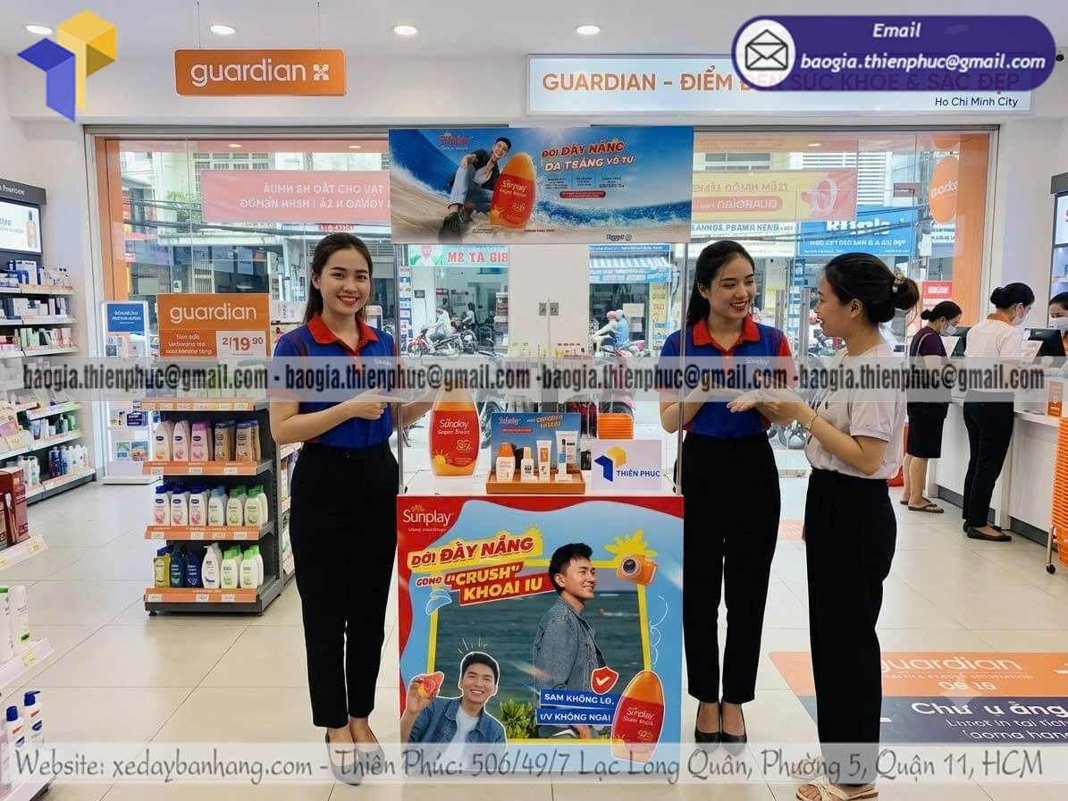 Booth sắt cho PG đứng quảng cáo tại siêu thị giá rẻ Booth sắt cho PG đứng quảng cáo tại siêu thị giá rẻ
