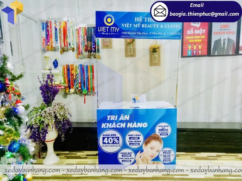booth sắt khuyến mãi