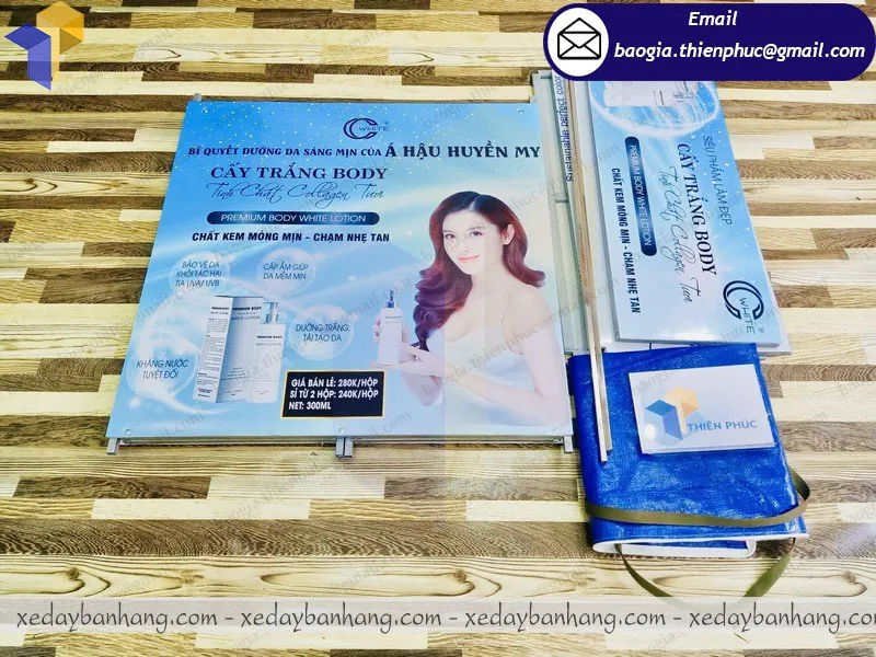 booth sắt trưng bày mỹ phẩm giá bao nhiêu