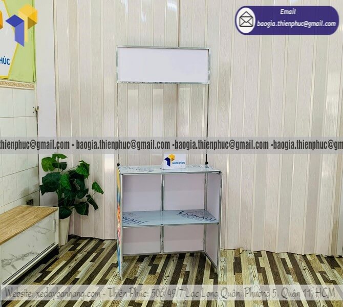 Booth sắt trưng bày sản phẩm cho PG marketing đẹp hiện đại cho mẫu mới