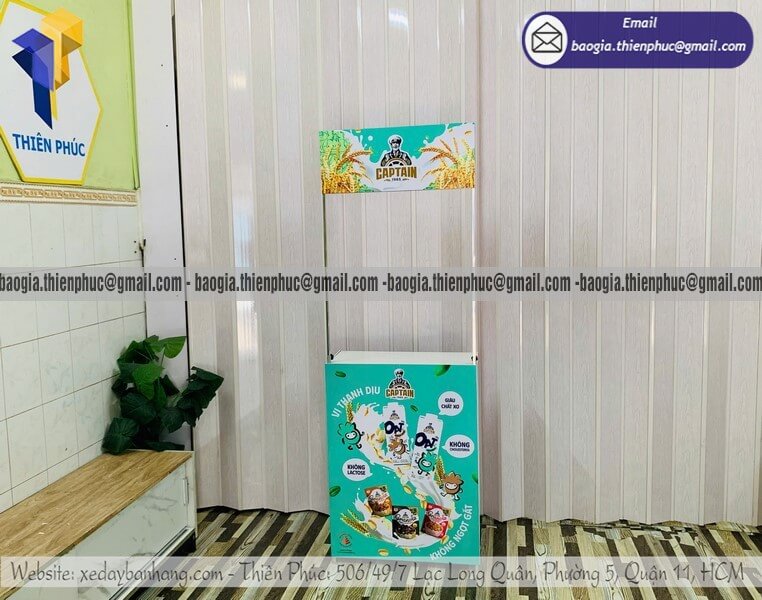 Booth sắt trưng bày sản phẩm di động sự kiện