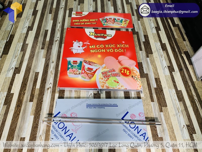 booth sắt trưng bày uy tín