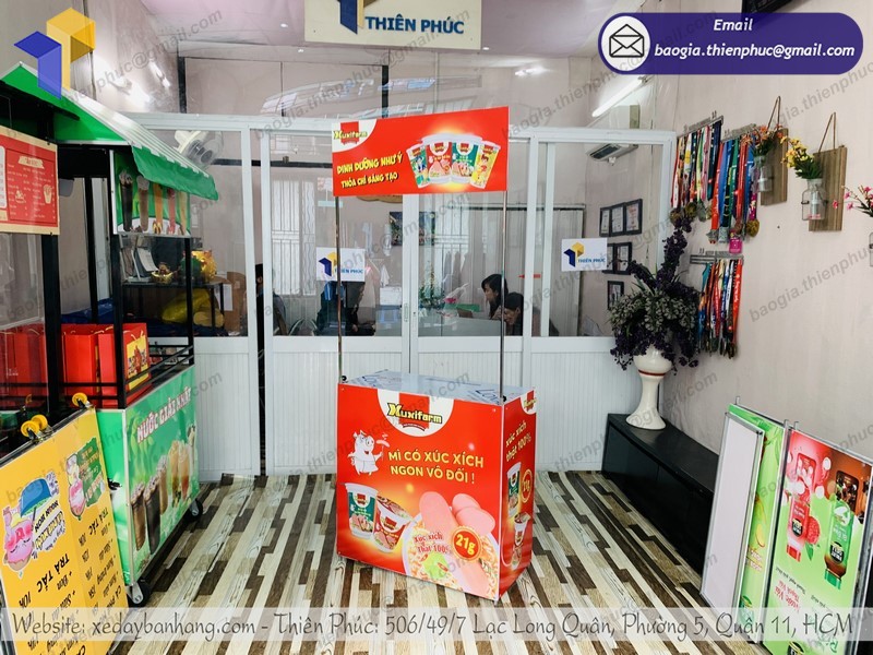 booth sắt trưng bày