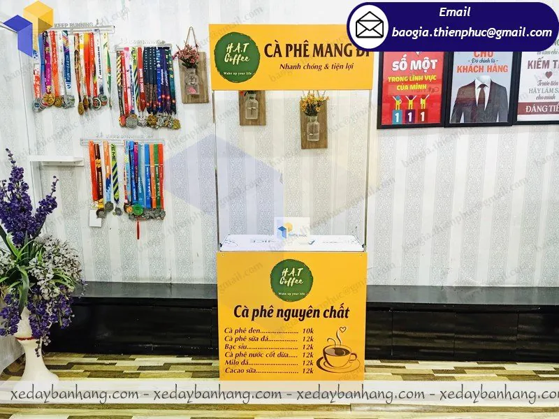 cung ứng kệ sắt bán cafe take away