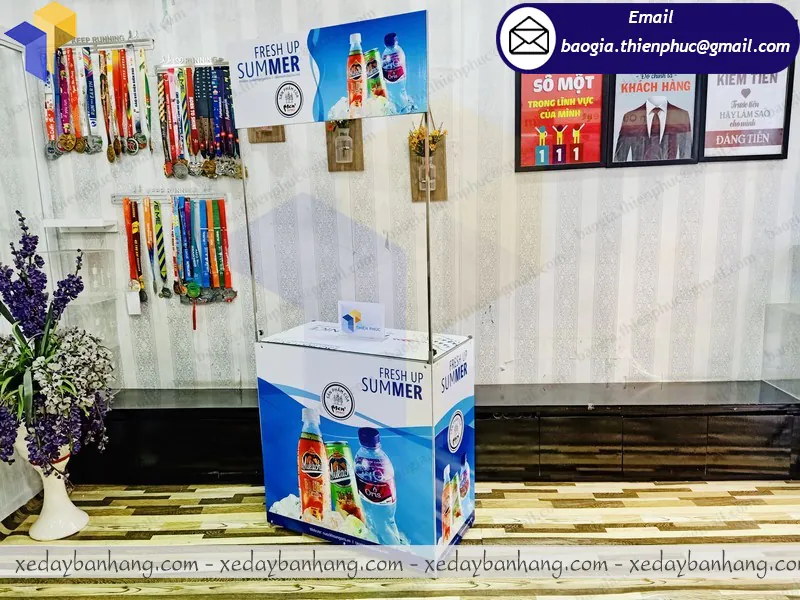 cung ứng quầy sampling bằng sắt hcm