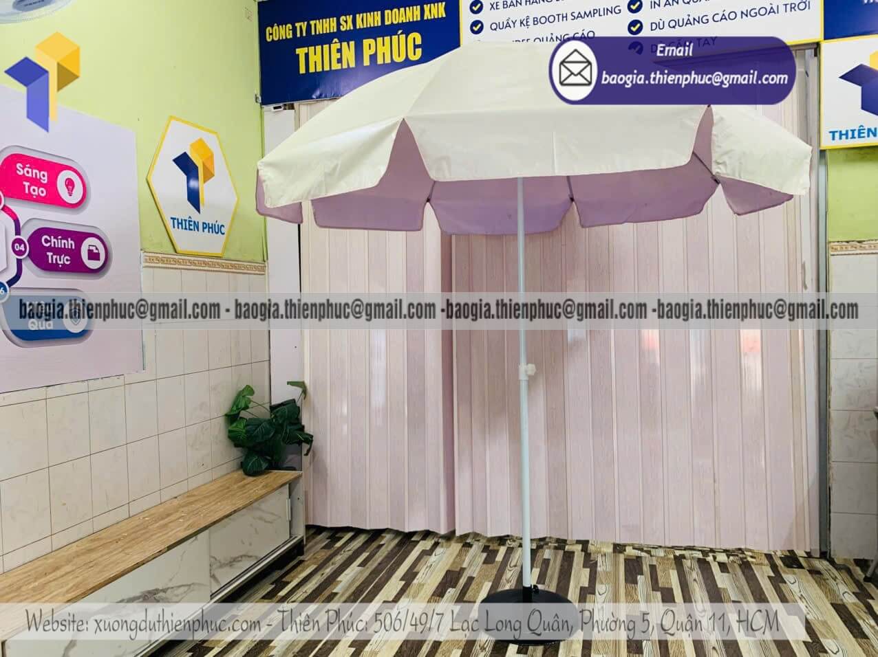 Đặt dù bạt che nắng lớn cho quầy bán cafe vỉa hè xưởng làm trực tiếp đáp ứng mọi nhu cầu