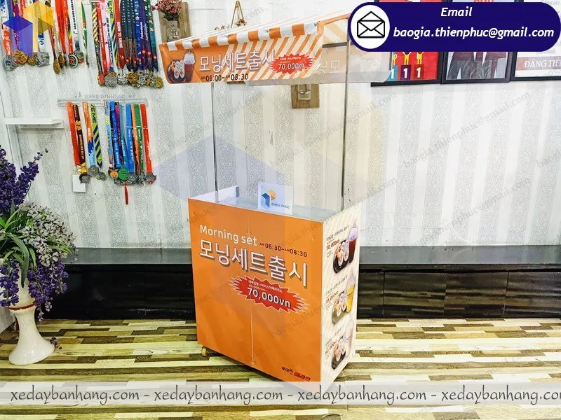 đặt làm booth bán đồ ăn di động