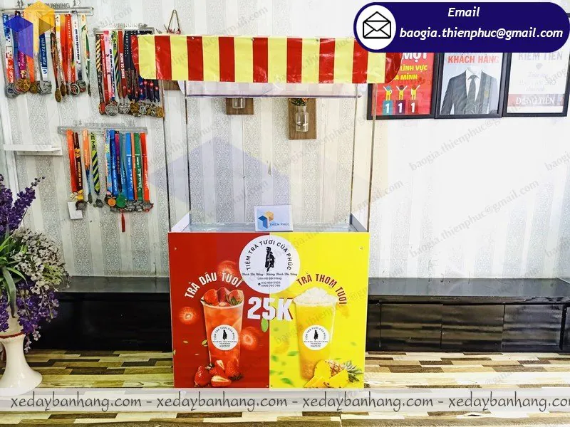 đặt làm booth bán nước trái cây