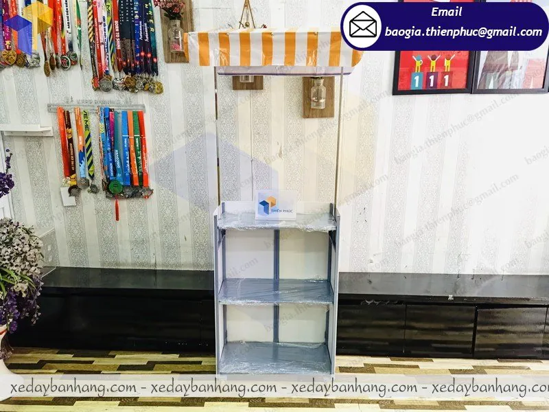 đặt làm booth mini bán cam ép