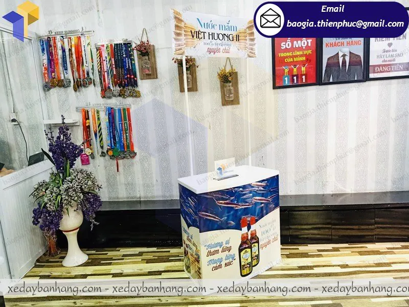 đặt làm booth quảng cáo