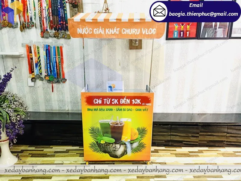 đặt làm quầy lắp ráp bán rau má