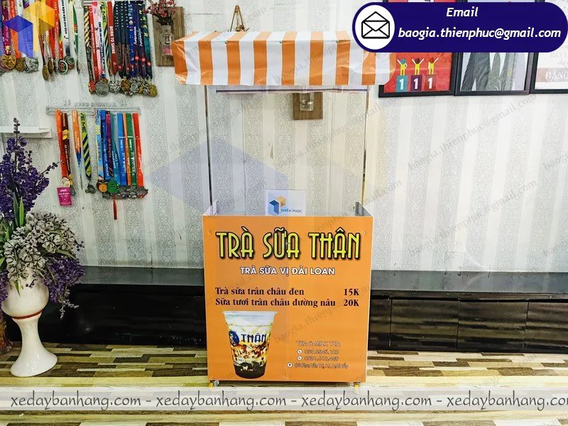đặt làm xe bán trà sữa lắp ráp