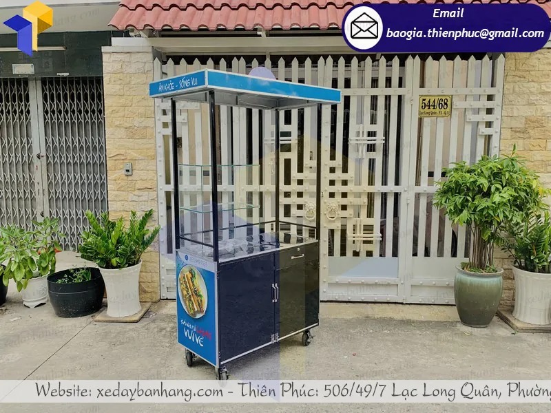 đặt làm xe bánh mì hamburger bằng sắt