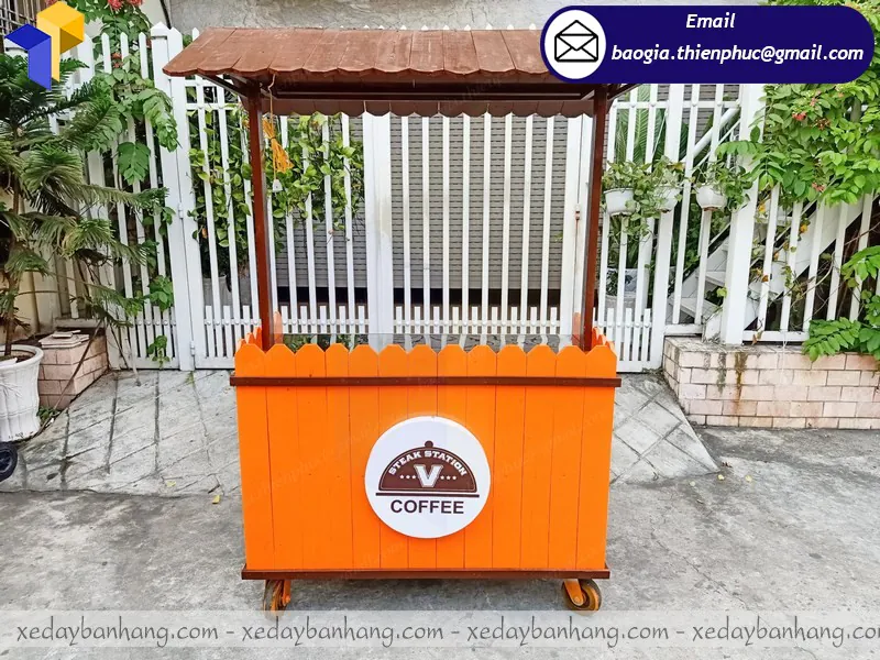 tủ gỗ bán cà phê