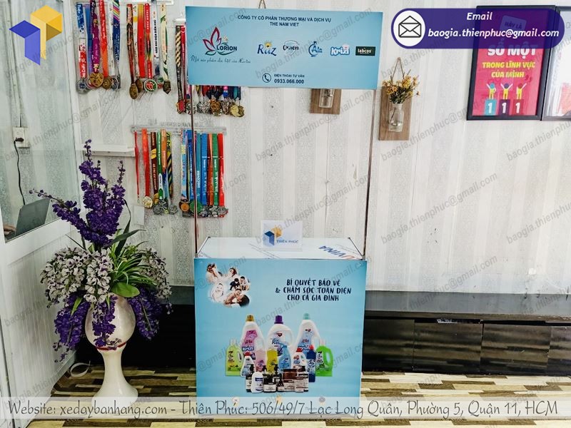 đặt mua booth quảng cáo siêu thị
