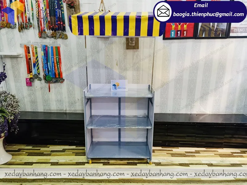 đóng booth lắp ráp bán bánh mì giá rẻ