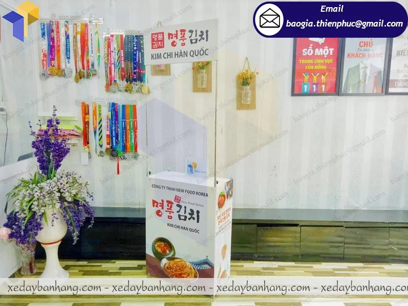 đóng booth sắt bán kim chi giá rẻ