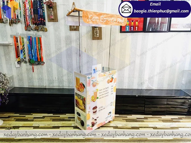 giá booth mini bán cam ép bao nhiêu