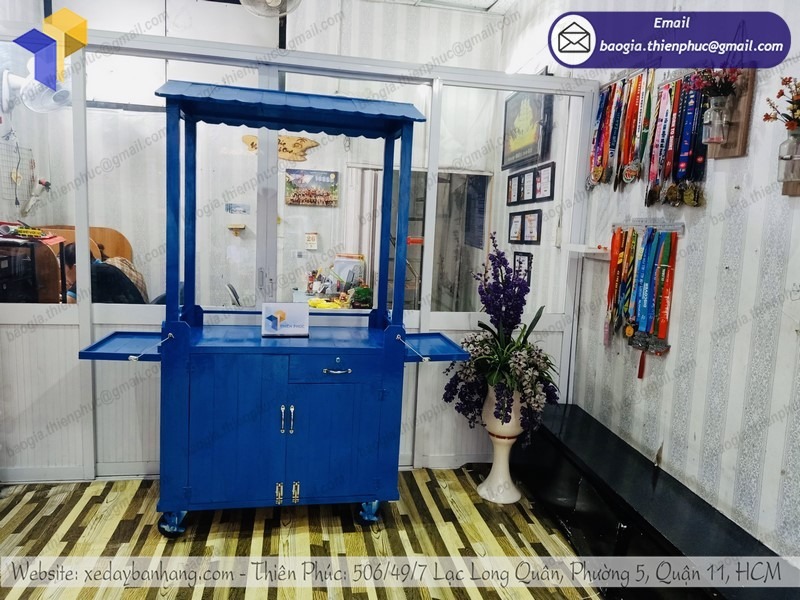 gia công tủ bán trà sữa bằng gỗ
