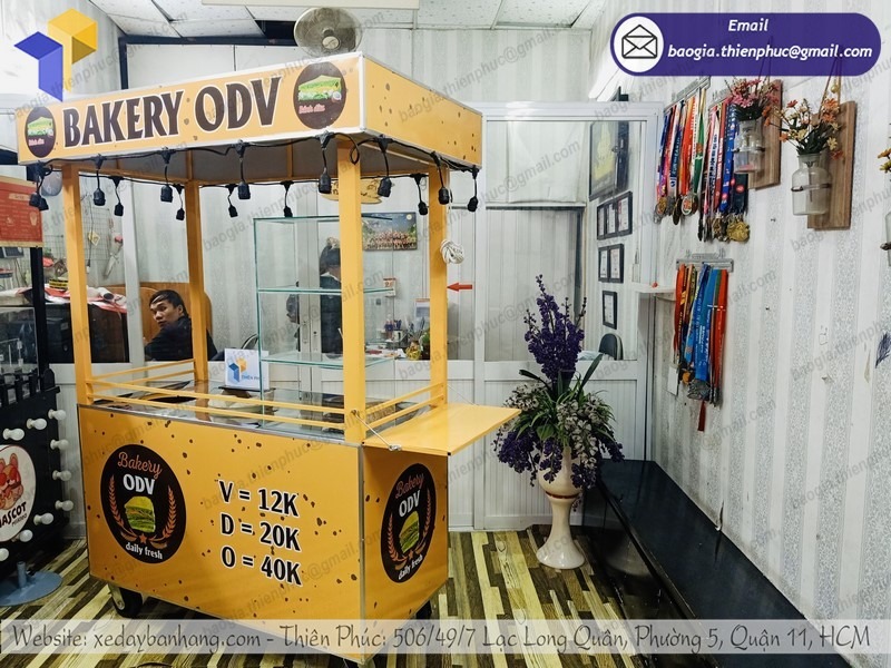 gia công tủ inox bán bánh mì