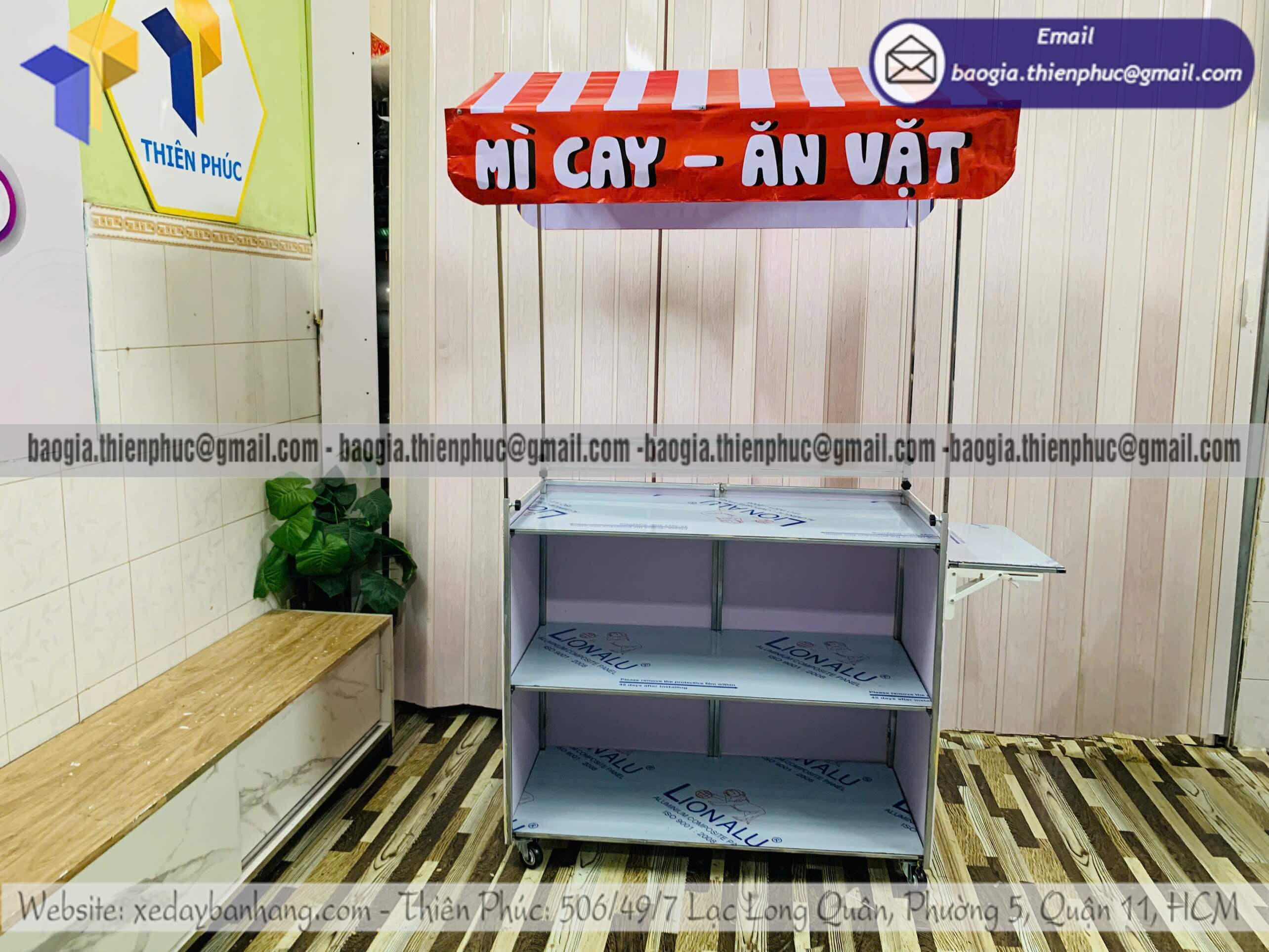 Giá xe bán đồ ăn vặt lắp ráp có mái che hàng rong thu hút khách hàng phong cách