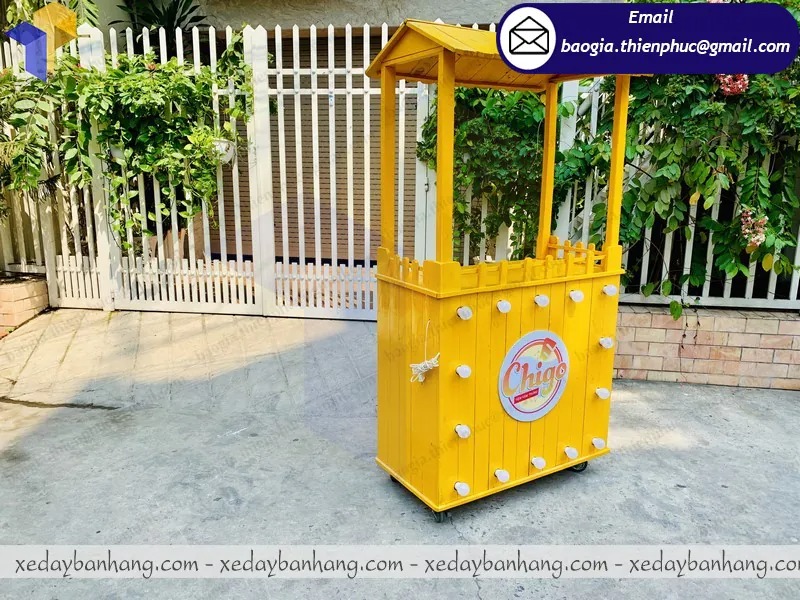 hình ảnh tủ bán trà sữa bằng gỗ